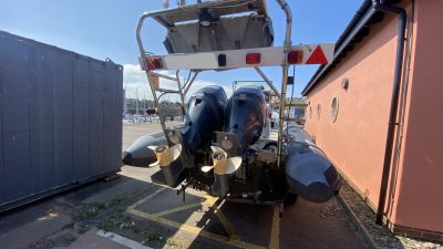 Twin-engine 100hp Yamaha